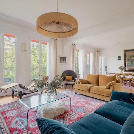 Veeve - Gracious Harmony Apartment