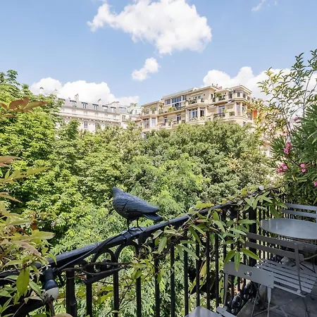 Veeve - Gracious Harmony Daire Paris